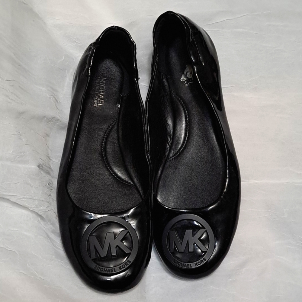 Michael Kors black flats Sz. 7